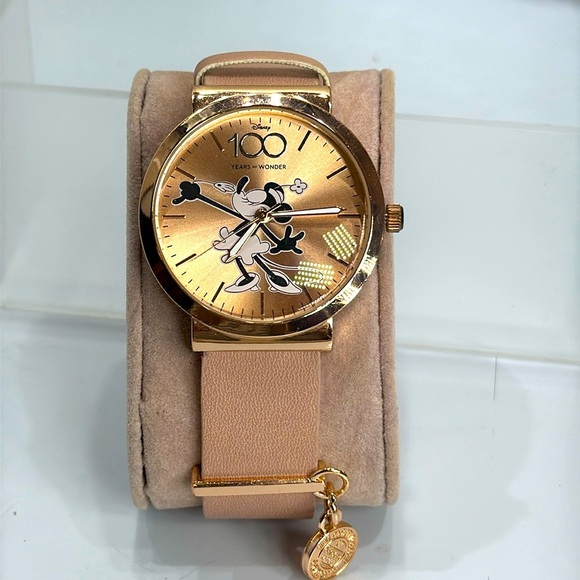 (Z4)Disney YEARS OF WONDERMickey Mouse 100th Anniversary Rose GoldWatch Limited